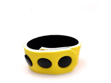 Load image into Gallery viewer, Heart 2 Heart Ring Neoprene 3 Snap 1 Inch, Yellow
